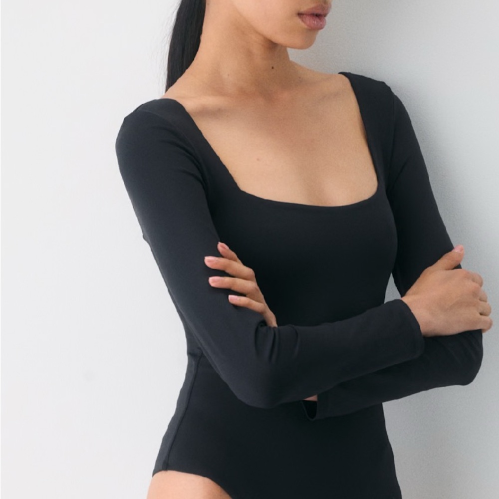 Babaton Contour Long Sleeve Bodysuit